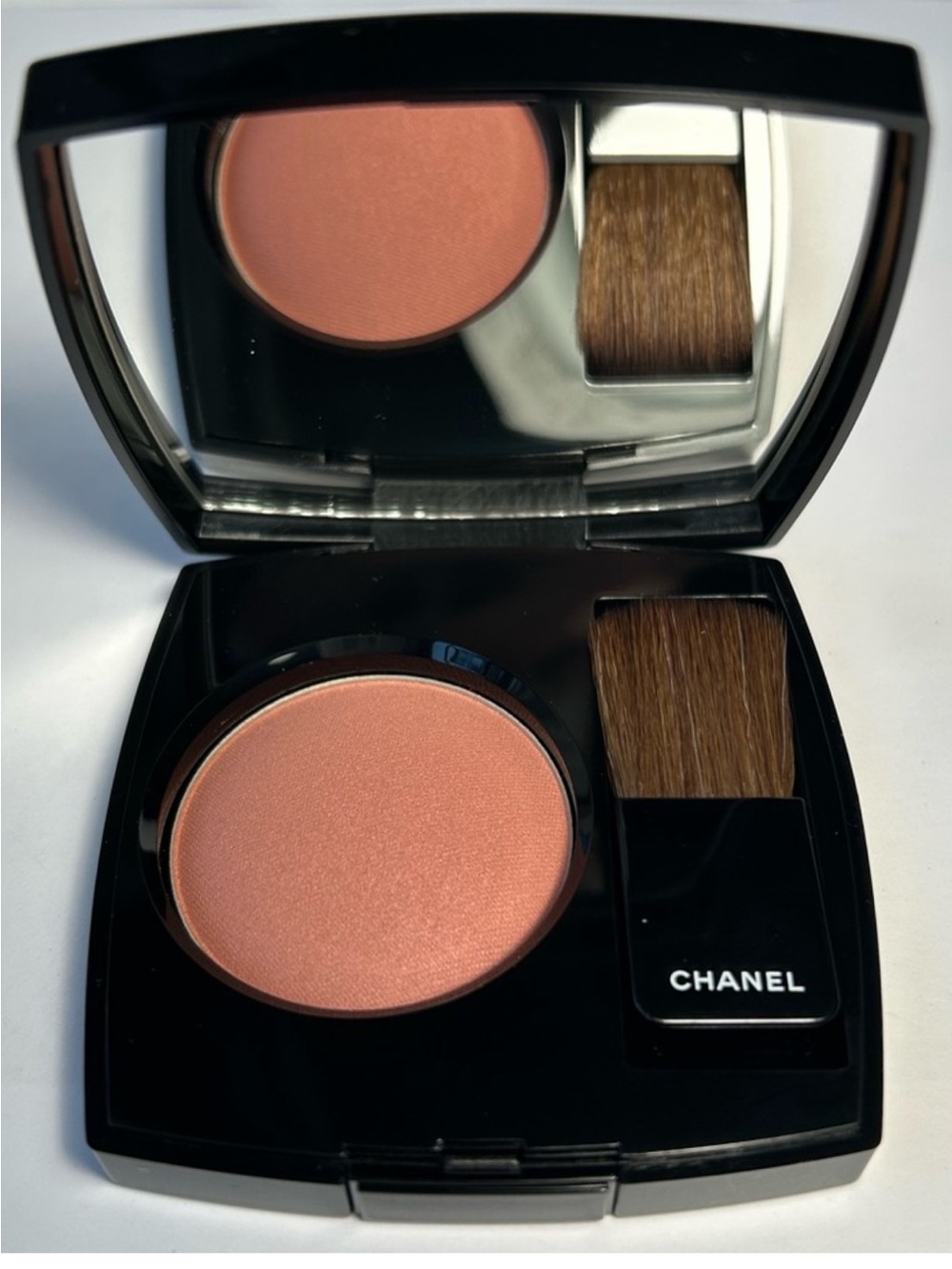 CHANEL Joues Contraste Powder Blush 02 Rose Bronze - Rose Bronze Pink